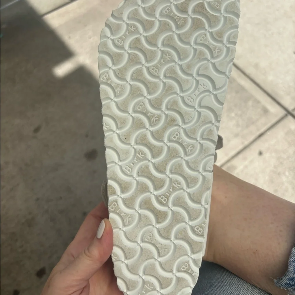 Birkenstock White Floral Sandals Size 9 - Picture 3 of 4